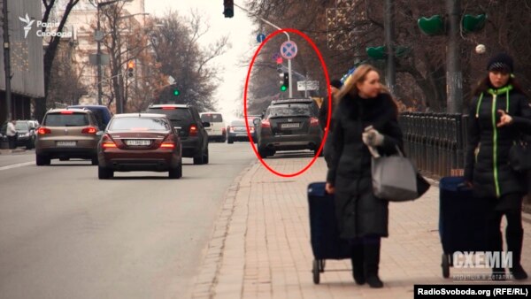 ...Однак і сам Антон Геращенко не надто поважає Правила дорожнього руху