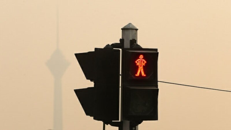 آلودگی هوا دبستان‌ها و مراکز پیش‌دبستانی تهران را به تعطیلی کشاند