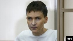 Украиналық ұшқыш Надежда Савченко сотта отыр. Донецк, Ресей, 9 наурыз 2016 жыл.