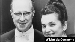 Galina Vishnevskaya with her cellist husband Mstislav Rostropovich