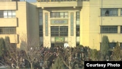 Iranian students clash with Basij militia at Azad University of Mashhad