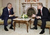 Presidents Karimov and Putin (file photo) (epa)