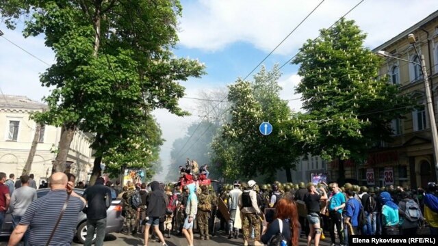 Одесса. Фанаты и отряды самообороны ждут нападения