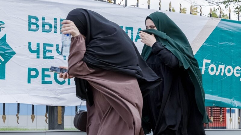 Хиджаб что дышло: как в Чечне менялась риторика о правах мусульманок