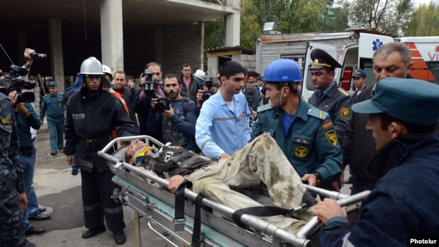 Armenia -- A big accident took place in Yerevan with injured people, Yerevan, 25Oct2012