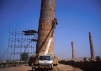 A UNESCO team worked closely with local experts to stabilize Herat's fifth minaret in 2003
