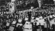Вильгельм Фуртвенглер дирижирует оркестром.  Берлин, 1942 год.