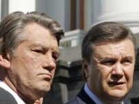 Yushchenko (left) and Yanukovych agreed on May 4 to hold an early election (ITAR-TASS)