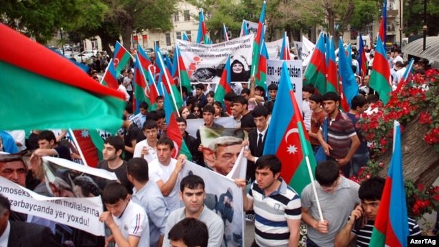 Azerbaijanis rally in front of the Iranian Embassy in downtown Baku on May 11.