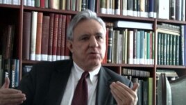 Վարդան Օսկանյանը հարցազրույց է տալիս «Ազատություն» ռադիոկայանին, արխիվային լուսանկար