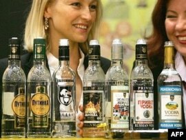 Rusiyada 90-cı illərdə adambaşına təmiz alkoqol istifadəsi 5,4 litr olubsa, 2008-ci ildə bu rəqəm 10 litrə çatıb