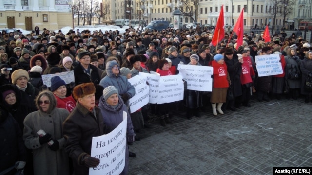At least 1,000 protesters gathered in Kazan on January 9.