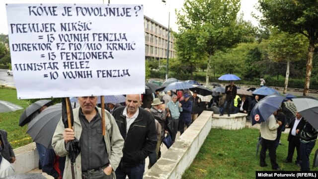 Prosvjed vojnih penzionera ispred Vlade FBiH, 20. septembar 2012.