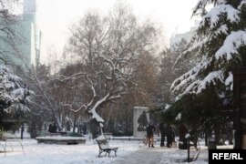 Скопје под снежна покривка 