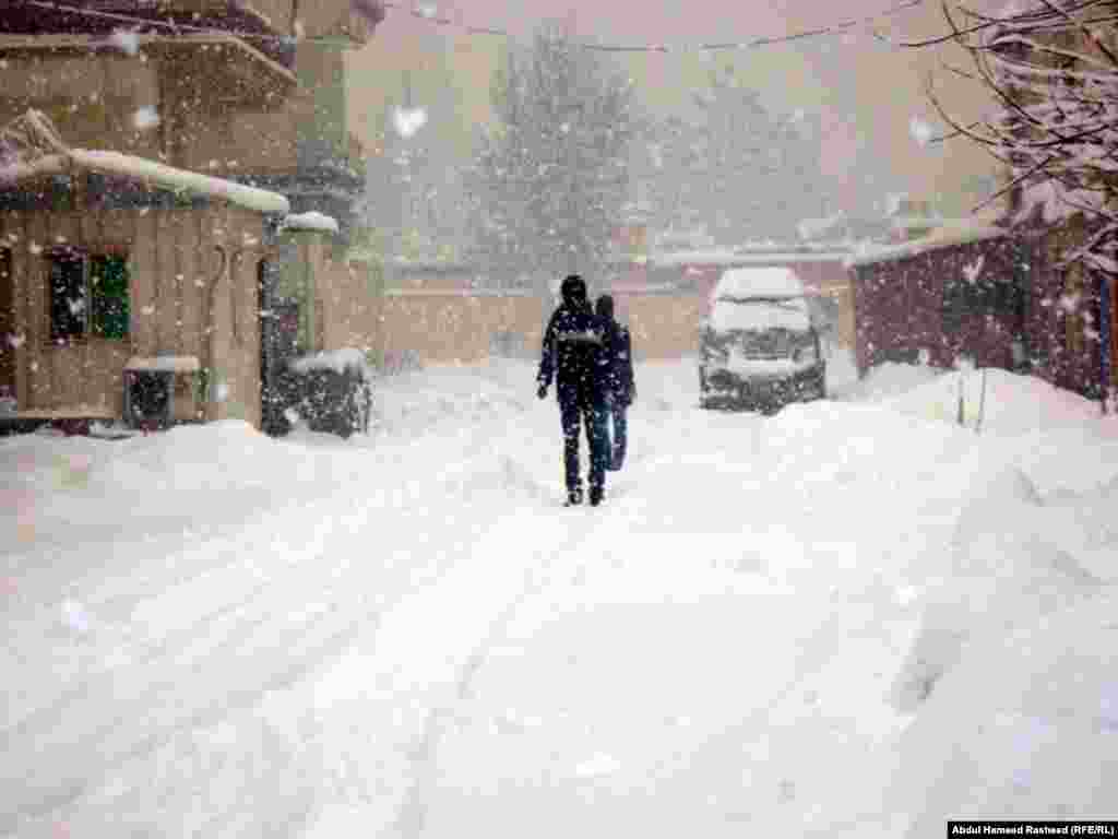 Heavy snow and avalanches across Afghanistan have killed nearly 30 people, including many children who have succumbed to the extreme cold.