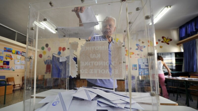 Neizvjesnost u Grčkoj nakon izbornog debakla Pasoka i Nove demokratije