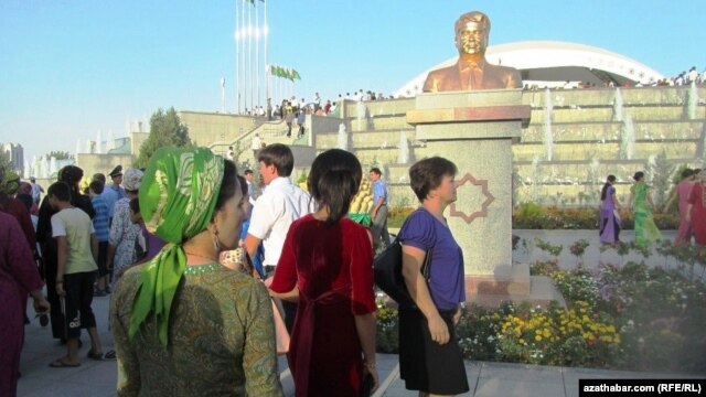 Ұлттық саябақ. Түркіменстан, Ашғабад, 2011 жыл.