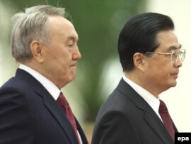Қазақстан президенті Нұрсұлтан Назарбаев
 пен Қытай басшысы Ху Цзиньтао.