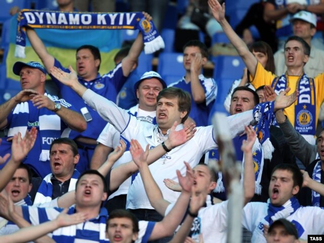 Динамо Киев командасының жанкүйерлері, 4 тамыз 2011 жыл