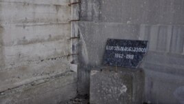 ფიროსმანის სიმბოლური საფლავი მთაწმინდაზე.