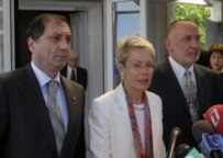 Heidi Tagliavini (center) (file photo) (InterPressNews)