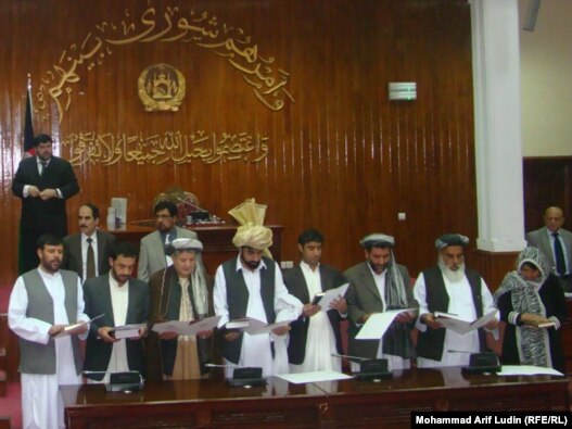 مراسم تحلیف 8 کاندید برنده اعلان شده، در ولسی جرگه افغانستان