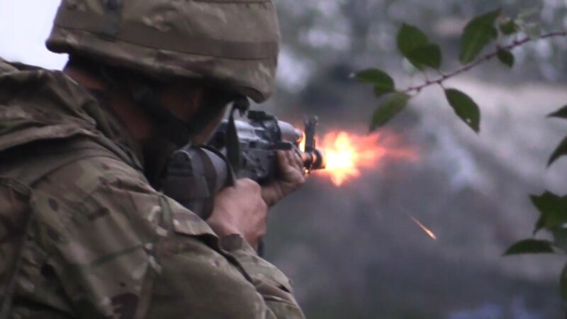 В Донбассе сепаратисты более ста раз обстреляли украинских военных