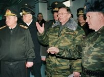 Then Russian Defense Minister Sergei Ivanov (center) visiting the Gabala radar station in Azerbaijan in January 2006 (TASS)
