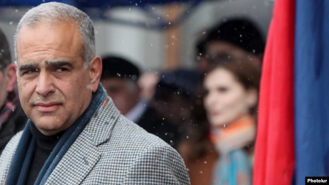 Armenia - Opposition leader Raffi Hovannisian holds a rally in Liberty Square in Yerevan, 5Mar2013.
