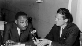 Martin Luther King AzadlıqRadiosuna müsahibə verir, 1966