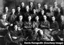 Cотрудники и курсанты учебных курсов НКВД в Новосибирске, 1930-е годы