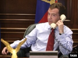 Medvedev je telefonom razgovarao sa Obamom o njegovoj predstojećoj poseti.
