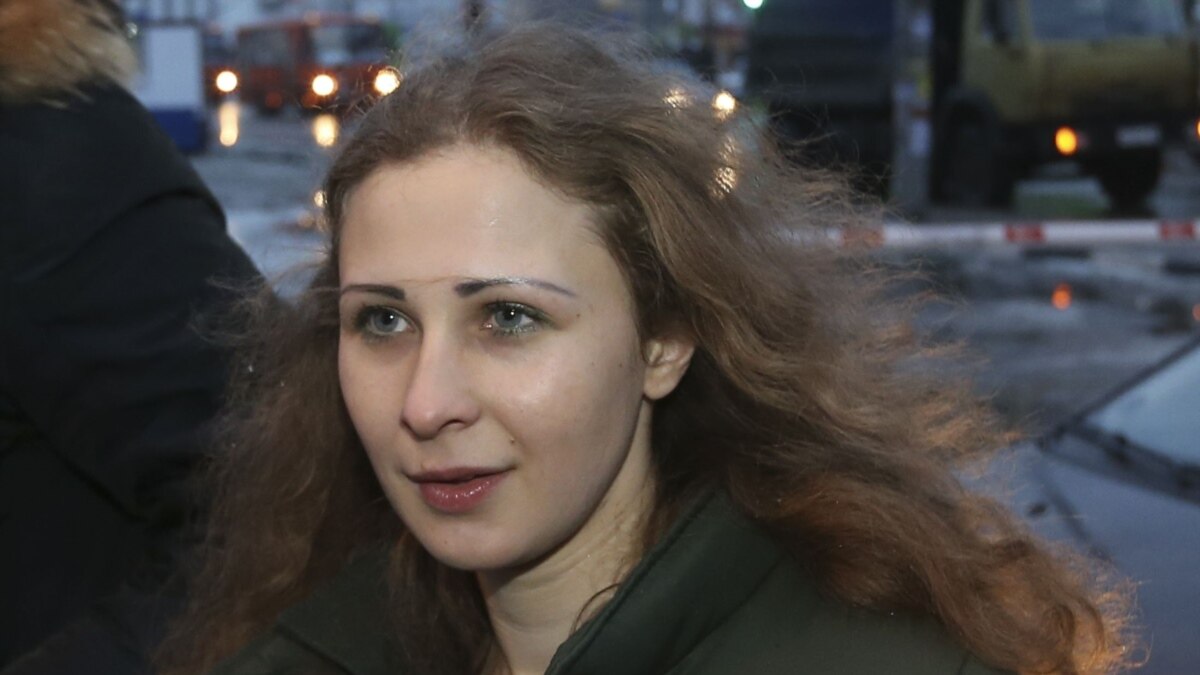 Pussy Riot S Alyokhina Detained In Fsb Protest On Secret Police Centenary