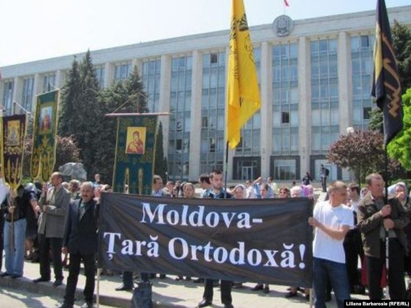Moldovans Rally To Protest Formal Recognition Of Islam