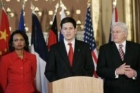 British Foreign Secretary David Miliband (center) with his U.S. and German counterparts, Condoleezza Rice and Walter Steinmeier (AFP)