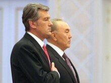 Kazakhstan -- President Nursultan Nazarbaev meets with his Ukrainian counterpart Viktor Yushchenko in Astana, 05Mar2008