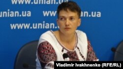 Надежда Савченко, украиналық ұшқыш. Киев, 2 тамыз 2016 жыл.