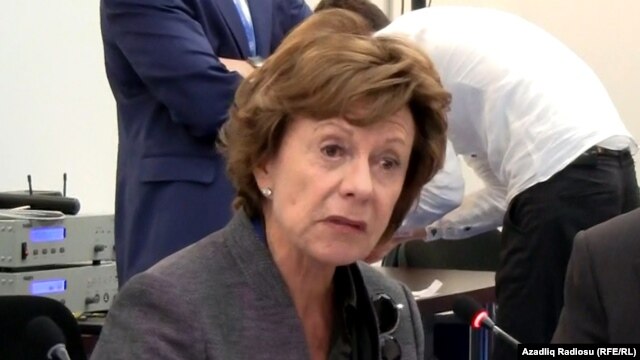 Neelie Kroes