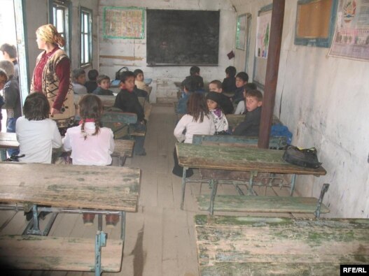 The Khatlon Education Department's budget deficit is apparently the main reason for the delay in paying teachers' salaries.