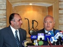 Moratinos (right) with Azerbaijani Foreign Minister Elmar Mammadyarov  on June 4 (OSCE)