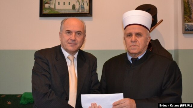 Inzko uručuje donaciju za obnovu Ferhat-pašine džamije