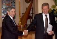 Russian Finance Minister Kudrin (right) with the president of the World Bank, Paul Wolfowitz, at the meeting of G8 finance ministers (epa)