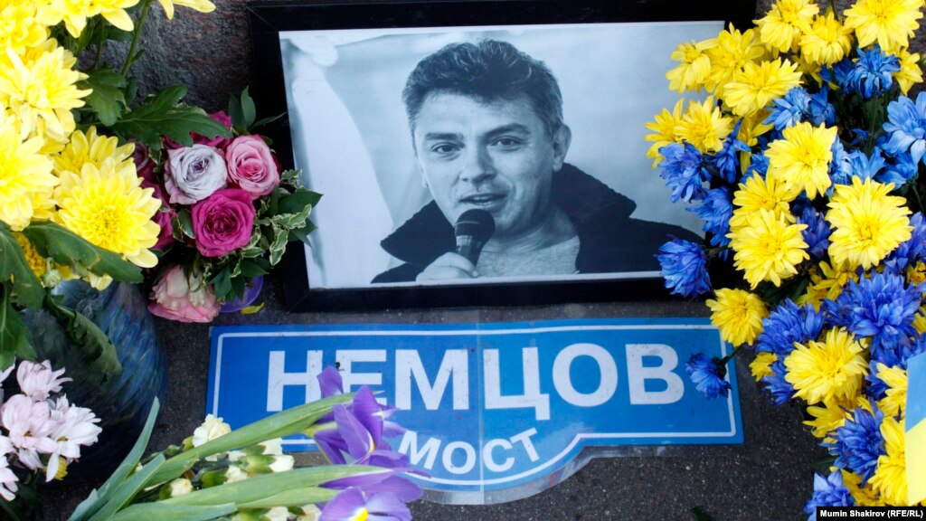 У Москві втретє за місяць знищили меморіал Нємцову