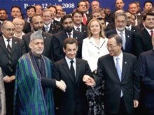 France - A family photo of participants at an international donors' Conference for Afghanistan, Paris, 12Jun2008