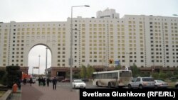 Министрліктер үйі.