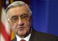 Adnan Pachachi, the speaker of the Iraqi parliament (file photo) (AFP)
