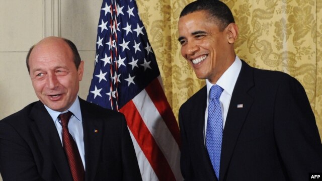 Președintele Traian Băsescu și președintele Barack Obama la Praga, aprilie 2010. 