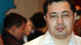 Активист Ермек Нарымбаев, подавший иск против Первого канала «Евразия».