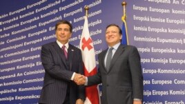 მიხეილ სააკაშვილისა (მარცხნივ) და ჟოზე მანუელ ბაროზუს შეხვედრა ბრიუსელში, 2010 წლის ნოემბერში