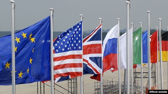 The crisis in the eurozone is expected to cast a shadow over this week's G8 summit.
